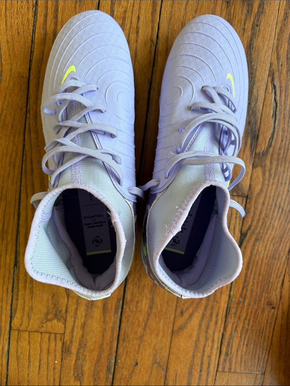 Nike Lavender Phantom Luna